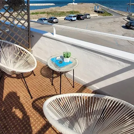 Casa de hóspedes 100 Passi Dal Mare 3*