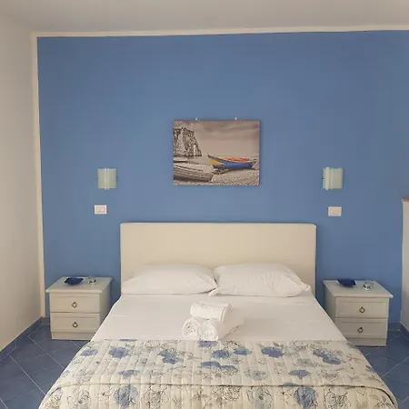 100 Passi Dal Mare Гостевой дом Агрополи
