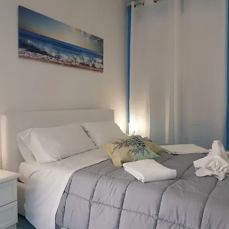 Casa de hóspedes 100 Passi Dal Mare 3*